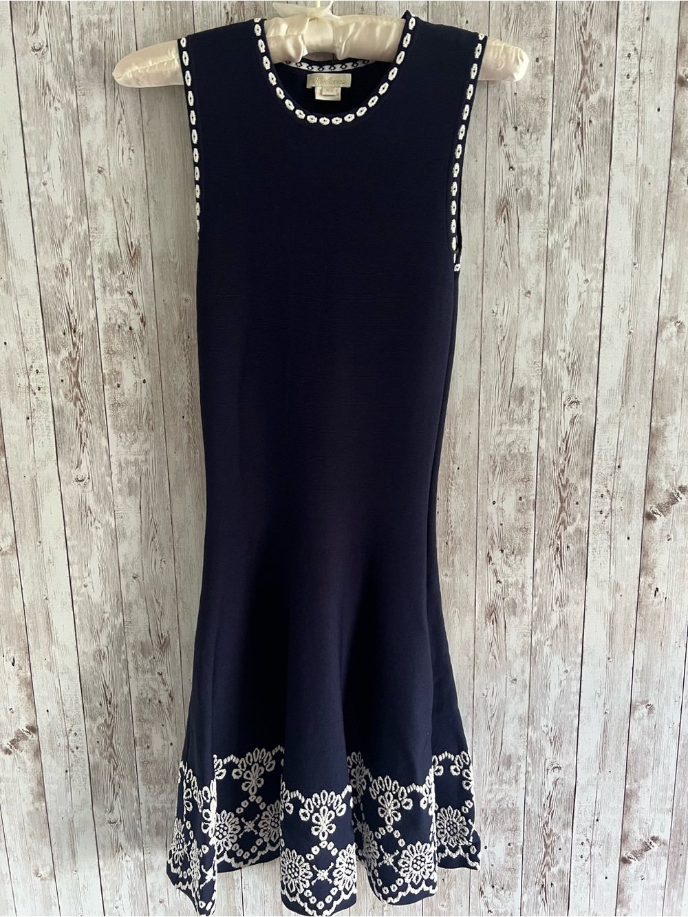 Shoshanna Caterina Navy Sleeveless Knit Dress White Embroidery Cocktail Stretch